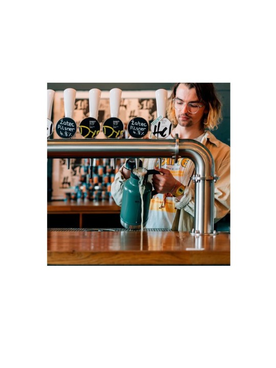 Growler Stanley Classic Easy-Pour 64 oz (1.9 litros) Growler Stanley Classic Easy-Pour 64 oz (1.9 litros)