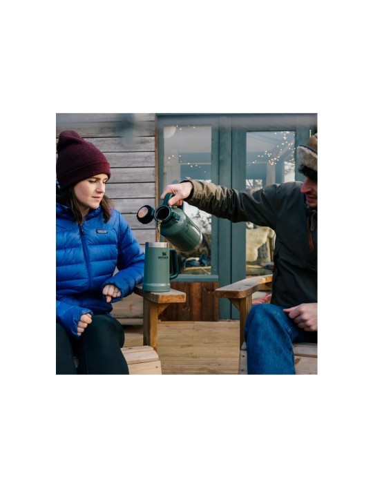 Growler Stanley Classic Easy-Pour 64 oz (1.9 litros) Growler Stanley Classic Easy-Pour 64 oz (1.9 litros)